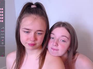 couple XXX Live Cams with pollypolly__
